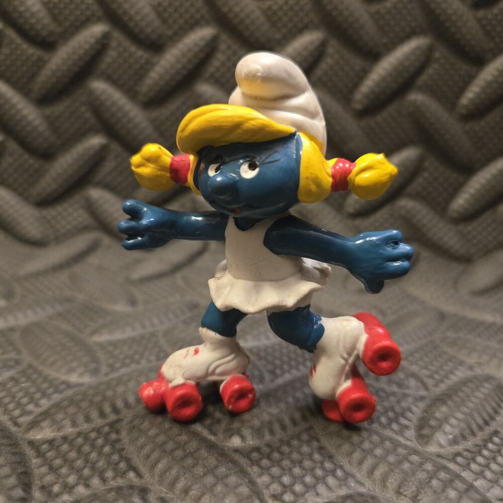 Vintage Schleich Smurfette Roller Skates Figure 1980 Peyo PVC